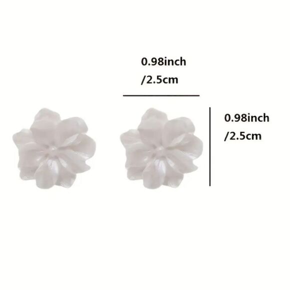 White Flower Stud Earrings Timeless Simple Style Ear Piercing Jewelry - Picture 5 of 7